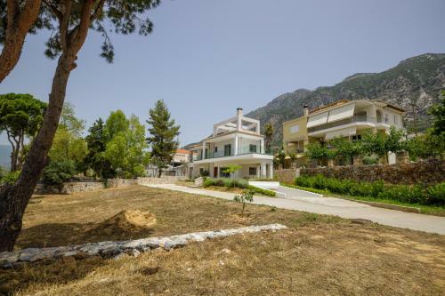 Villa Bay's Balcony Verga