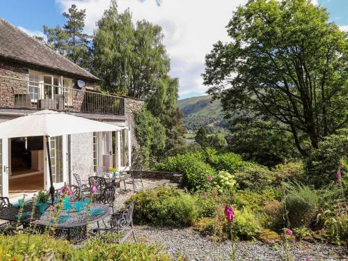 Huntingstile Lodge