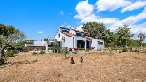 Countryhouse In Bale