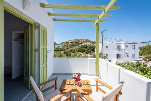Hotel Pente Elies Milos