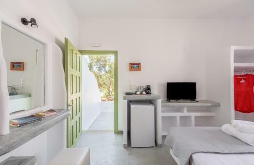 Hotel Pente Elies Milos