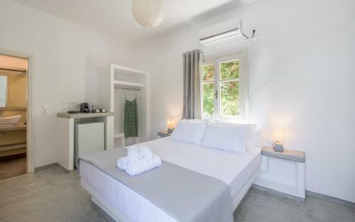 Hotel Pente Elies Milos