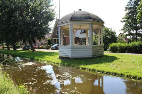 Bed & Breakfast Gardenhouse On Wheels