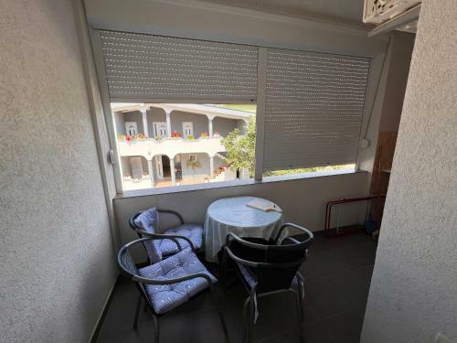 Brona Apartments
