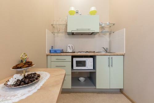 Hostal Valensija Studio Apartment Hotel