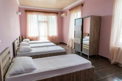 Hostal Park Zone Hotel
