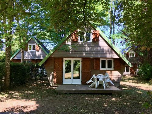 Chalets Dans Le Parc D'un Manoir Du 19eme Si�cle
