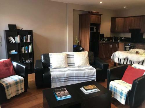 Centre Of Dingle Town - Luxury Holiday Apartment