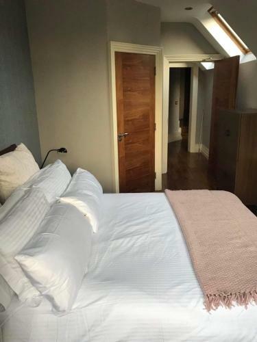 Centre Of Dingle Town - Luxury Holiday Apartment