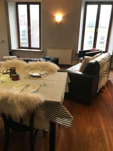 Centre Of Dingle Town - Luxury Holiday Apartment