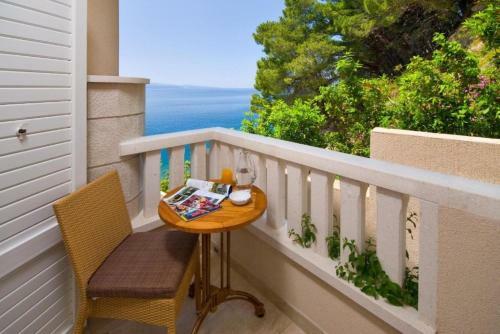 Hostal Apartments And Rooms Beachfront Luxury Condos