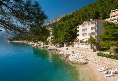 Hostal Apartments And Rooms Beachfront Luxury Condos