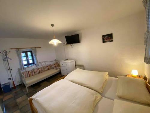 Apartments Mali Raj