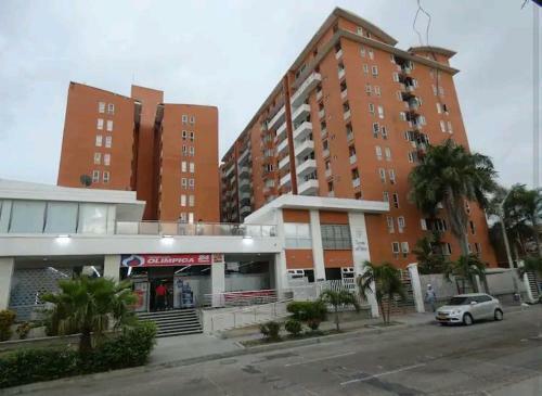 Apartamento Apto Moderno,excelente Ubicacion, Piscina,parking.