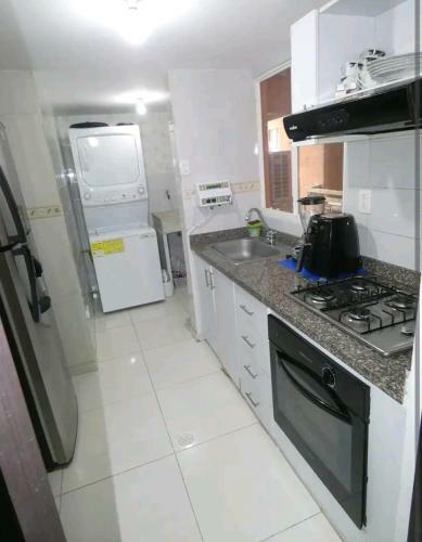 Apartamento Apto Moderno,excelente Ubicacion, Piscina,parking.