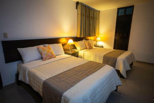 Hotel Huayas