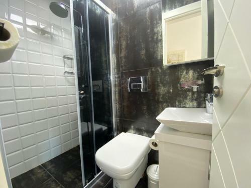 Detached Villa In �e?me Center