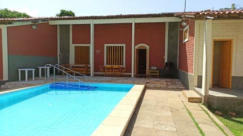 Piscina-praia-rio-clube P/15 Pessoas