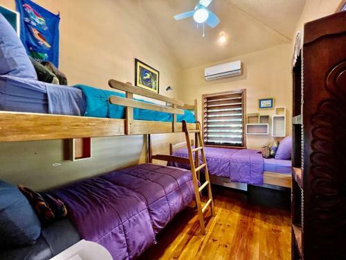 Villa Far Tortuga @ First Bight, Roatan