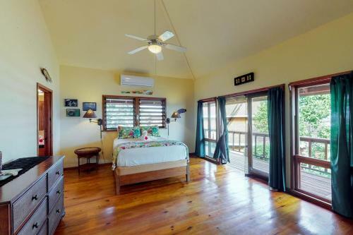 Villa Far Tortuga @ First Bight, Roatan