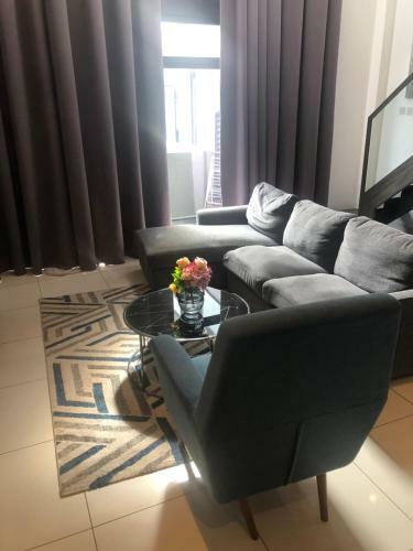Ebs Legends Edmund One Bedroom Duplex