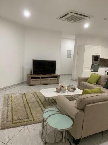 Ebs Legends Edmund One Bedroom Duplex