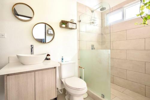 Bright & Airy 2br Condo Minutes From Jaco Beach
