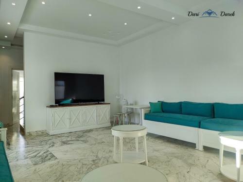 Sunny-daze Villa Near The Beach