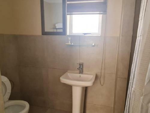 Benoni N12 Hotel