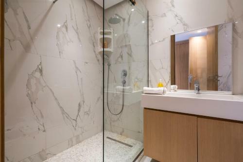 Apartamento Awesome King Bed Flat. Spacious. Close To All.