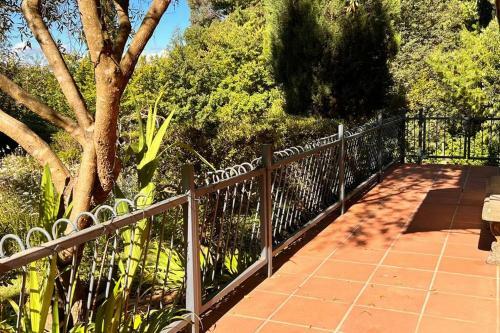 Villa Elm Tree House - Dullstroom - Holiday Home