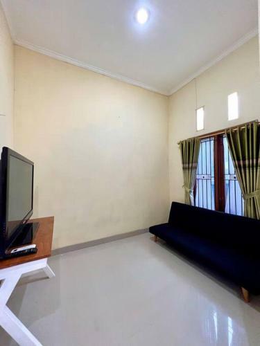 Three Bedrooms House Djanuraga House 5