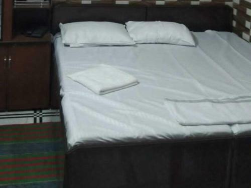 Spot On 91725 Hotel Dream House