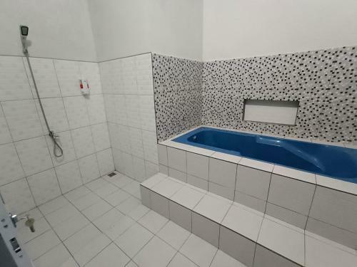 Hotel Homestay Adah