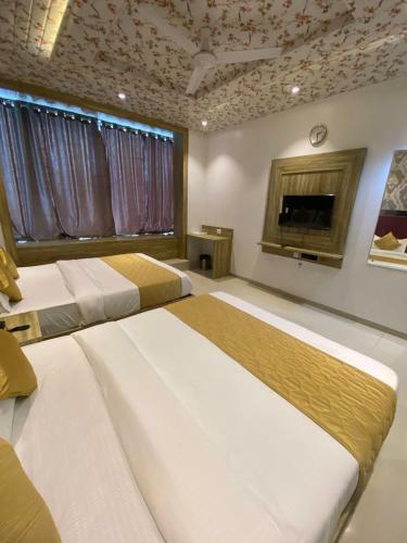 Hotel Bkc Crown - Near Us Embassy