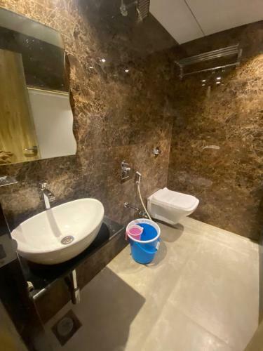 Hotel Bkc Crown - Near Us Embassy