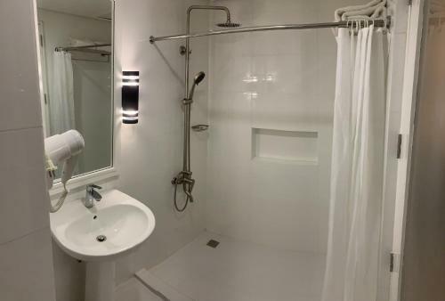 Hotel Sarita Bed And Breakfast