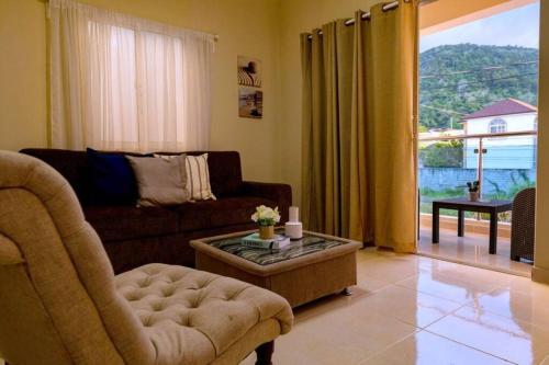 Villa At A Gated Community And Private Pool.
