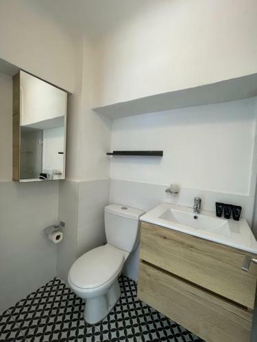 Deblox Living - Alhambra Apartments