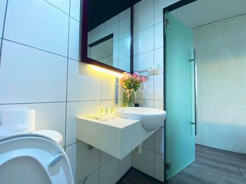 Mayhouse - Duplex Sky View 01hb