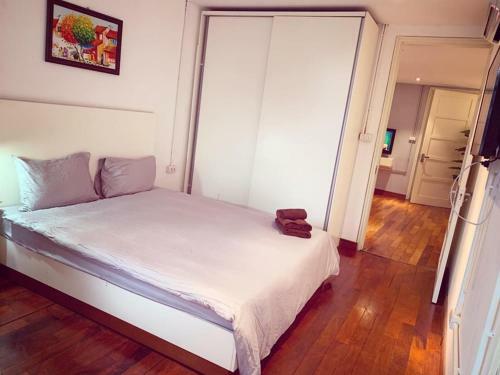 Mayhouse -cozy Harmony