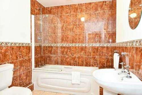Apartamentos Tom Barry House