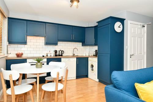 Apartamentos Tom Barry House