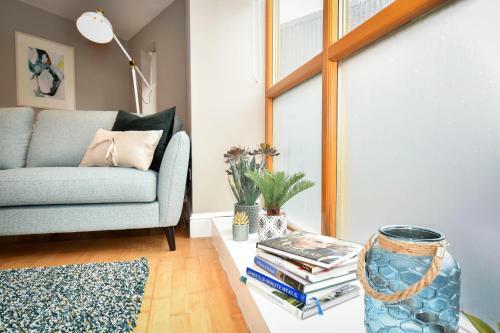 Apartamentos Tom Barry House