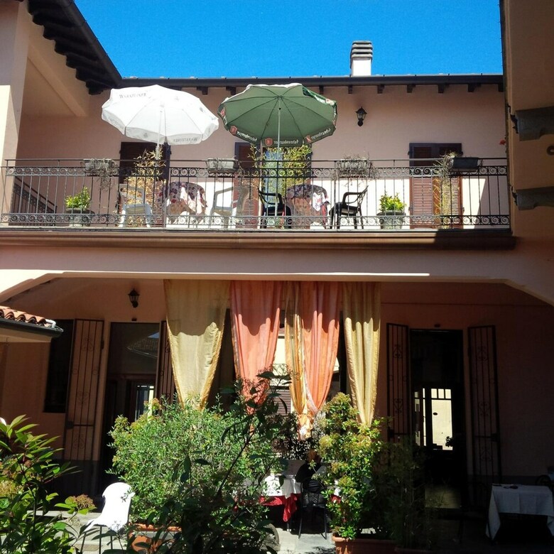 Hostal La Corte Del Poeta