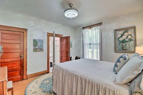 Historic Mountain Home Haven With Large Yard!