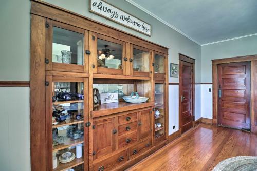 Historic Mountain Home Haven With Large Yard!