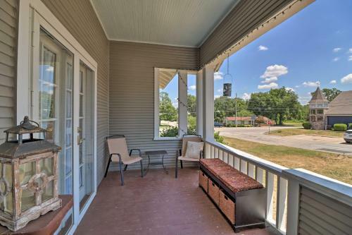 Historic Mountain Home Haven With Large Yard!