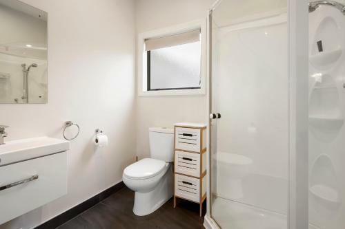 Kokomea House - Wanaka Holiday Home