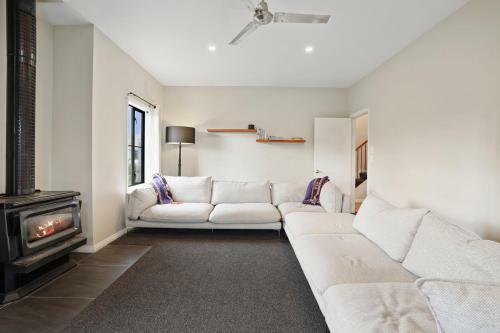 Kokomea House - Wanaka Holiday Home
